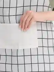 Белый фартук кухонный, с кармашком