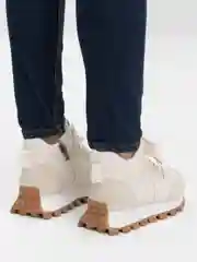 Белый кроссовки женские / зимние