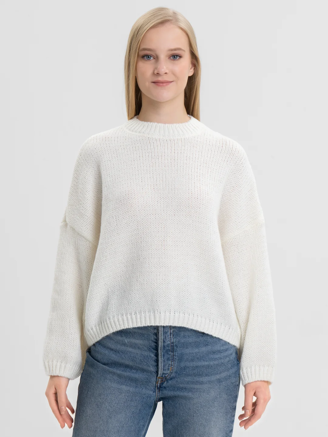 Белый свитер женский модный, уютный, теплый, однотонный, оверсайз/oversize, единый размер
