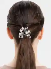 Белый резинки пружинки, с бусинками