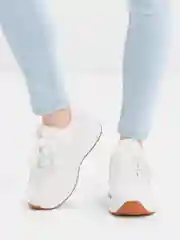 Белый кроссовки женские утепленные, высокие