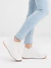 Белый кроссовки женские утепленные, высокие