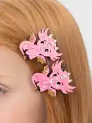 Розовый заколки на зажиме