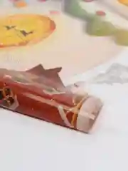 Бежевый новогодние наклейки на окна
