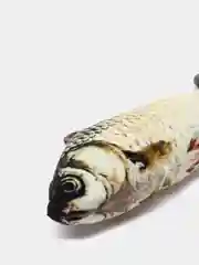 Хаки игрушка рыба для кошек. Рыбка