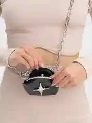 Сумка-радикюль из экокожи на цепочке
