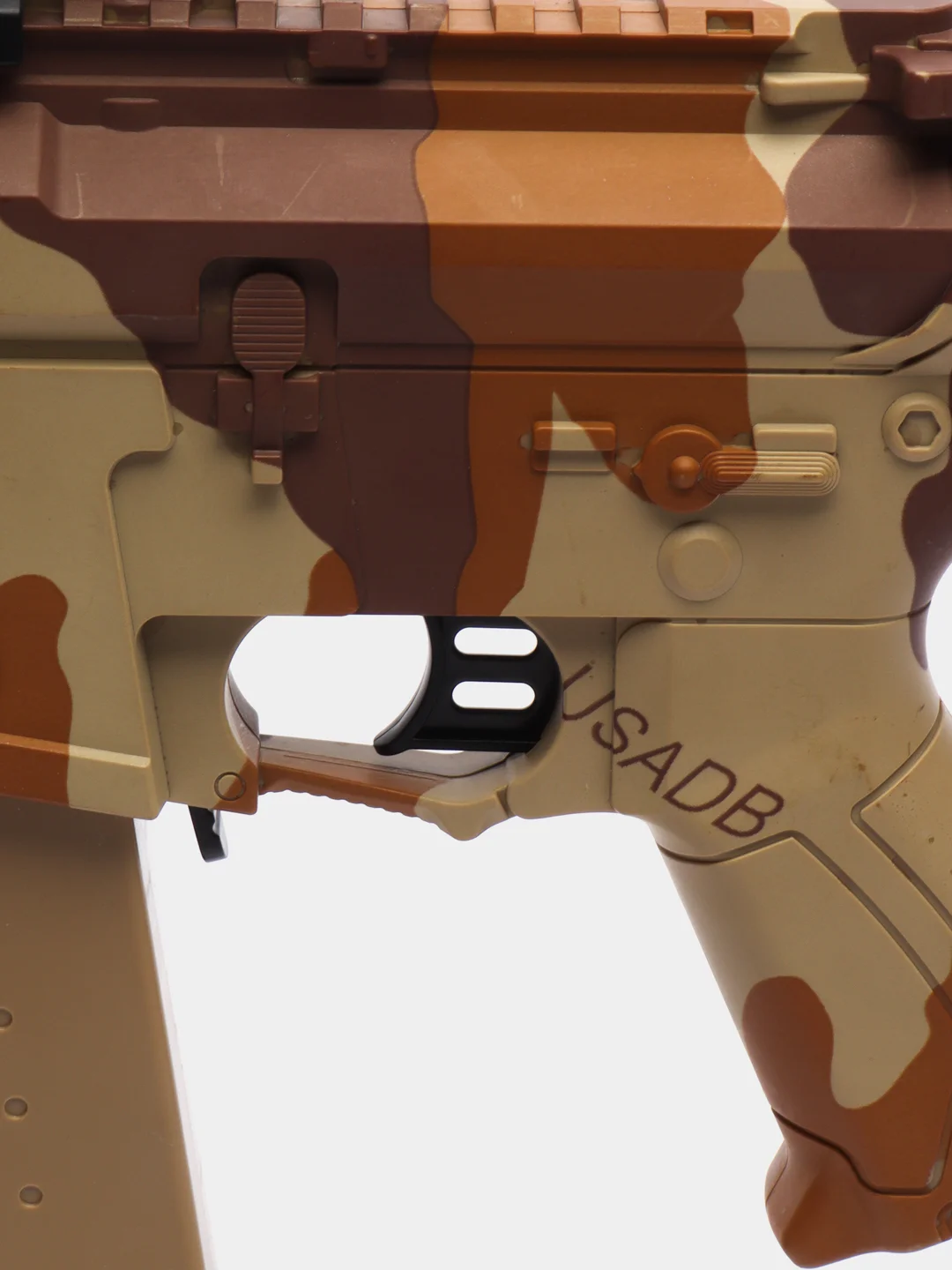 Коричневый автомат SUPER POWER MACHINE GUN, пневмотический, с электрическим приводом