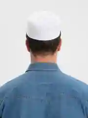 Белый тюбетейка