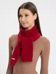 Красный шарф женский