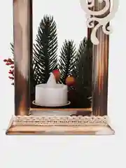 Коричневый новогодний декоративный деревянный фонарь, со свечой (11*11*20). ТМ Канышевы