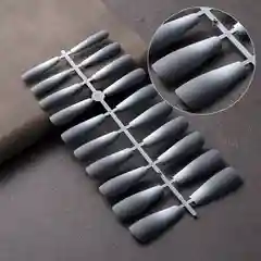 Серый накладные ногти с дизайном омбре градиент