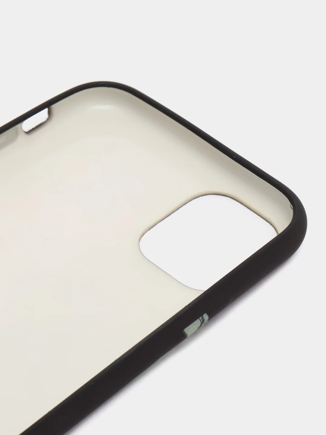 Прозрачный чехол на iPhone 11