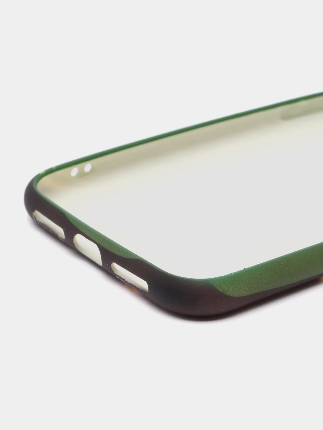 Зеленый чехол на iPhone 11
