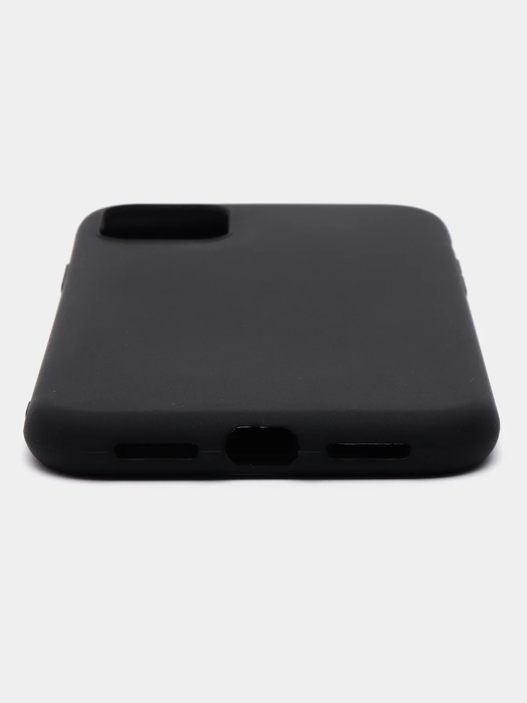 Черный чехол на iPhone 11