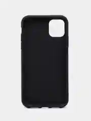 Черный чехол на iPhone 11