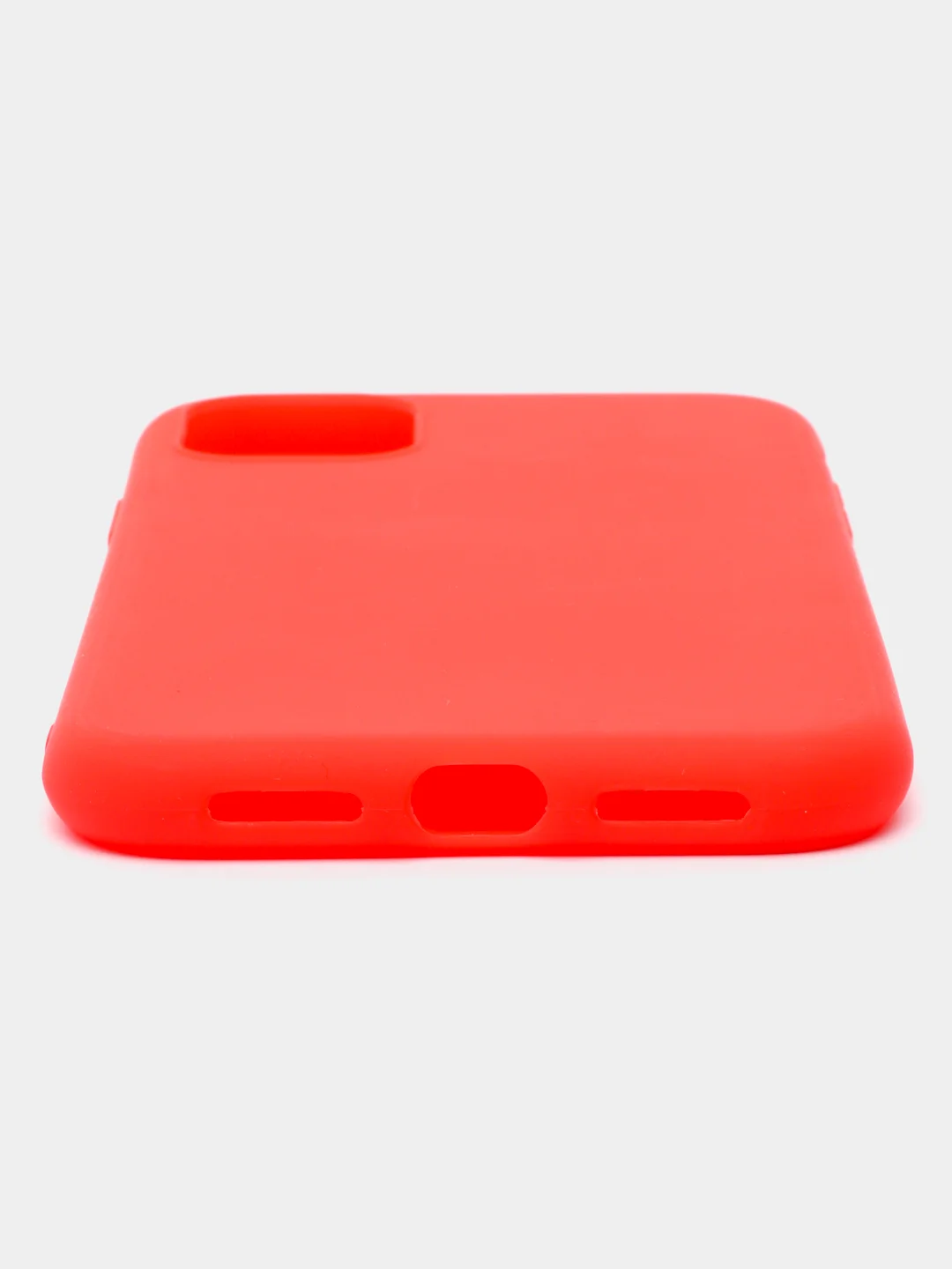 Красный чехол на iPhone 11
