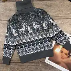 Свитер с горлом