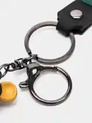 Зеленый брелок для рюкзака и ключей "Медведь"