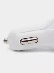 Белый автомобильное зарядное устройство, в прикуриватель, 2 USB, 3,1 А