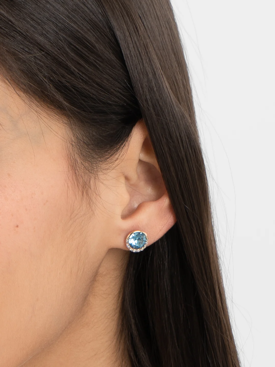 Небесно-голубой серьги-гвоздики с крупным камнем Swarovski