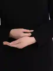 Черный платье женское длинное с разрезом