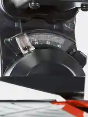 Пила торцовочная с протяжкой ЗУБР ЗПТ-210-1600 ПЛ, 1600 Вт, d 210 х 30 мм
