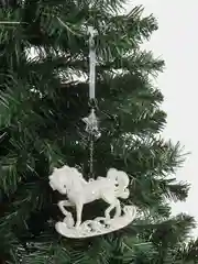 Кремовый елочная игрушка снежинка, олень, лошадка