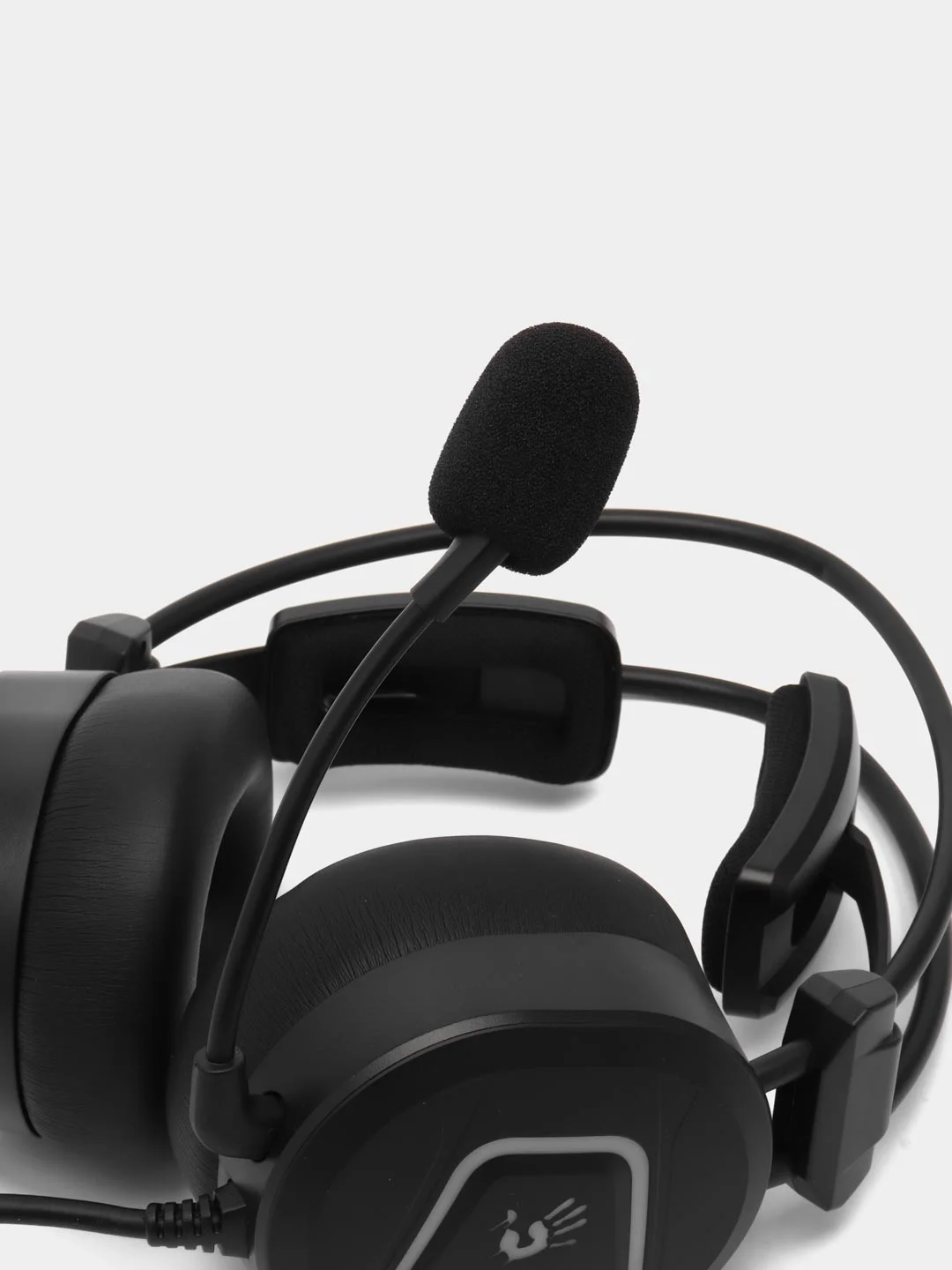 Игровые наушники с микрофоном A4Tech Bloody MC750, черный, 2.3 м, мониторные, USB MC750