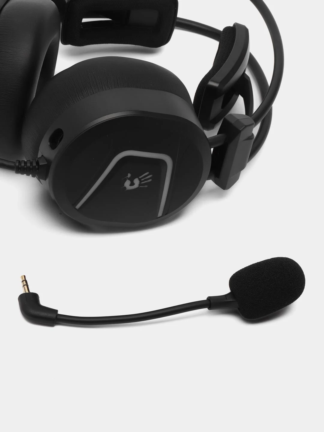Игровые наушники с микрофоном A4Tech Bloody MC750, черный, 2.3 м, мониторные, USB MC750