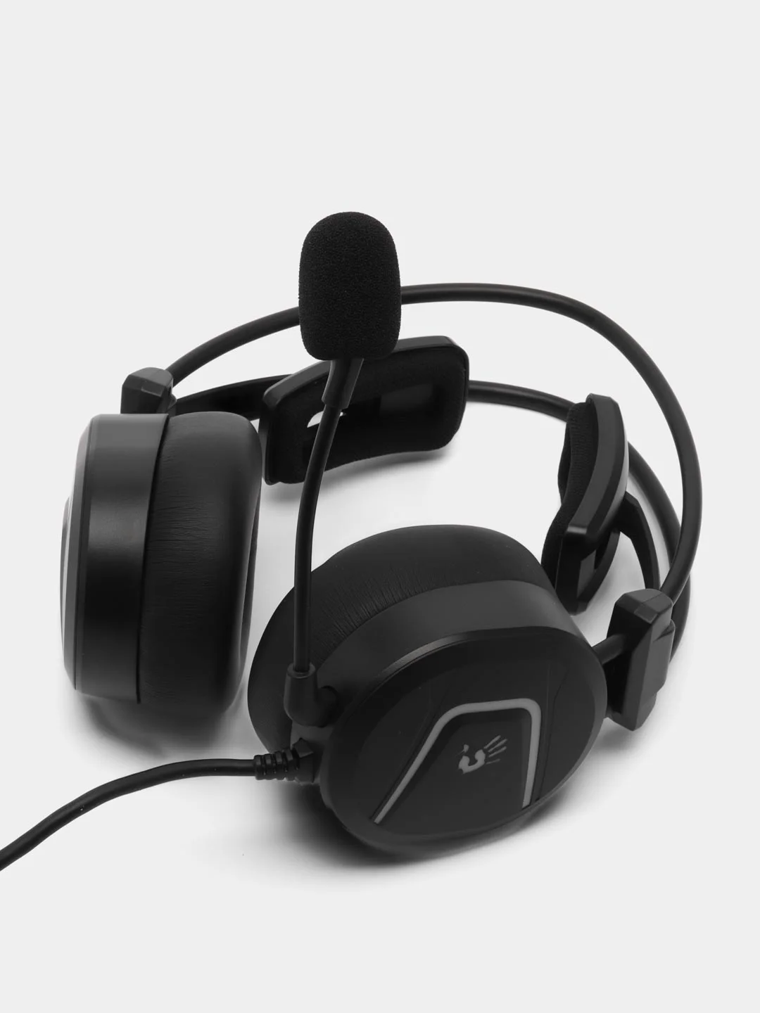 Игровые наушники с микрофоном A4Tech Bloody MC750, черный, 2.3 м, мониторные, USB MC750