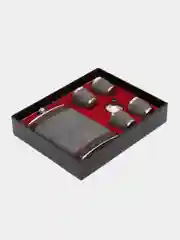 Молочный подарочный набор, мужской: фляга с рюмками