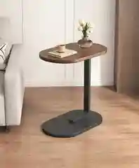 Коричневый приставной журнальный столик