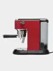 Кофеварка DeLonghi EC685.R, рожковая, красный
