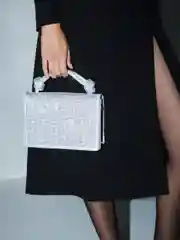 Серебряный сумка женская Zarina со стразами