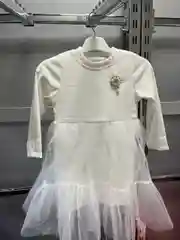 Новогоднее платье белого цвета, праздничное платье