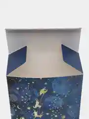 Подарочная коробка