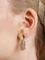 Серьги из смолы и акрила