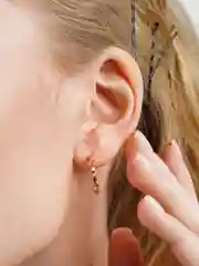 Золотой серьги-кольца маленькие крученые