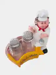 Набор для специй "Повар", 2 штуки: солонка, перечница, разные цвета