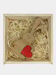 Декоративная деревянная игрушка "Зайчик с сердцем"