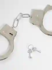 Наручники с двумя ключиками