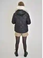 Черный пуховик женский, зимний,  укороченный