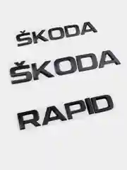 Орнамент-шильдик металлический SKODA / RAPID