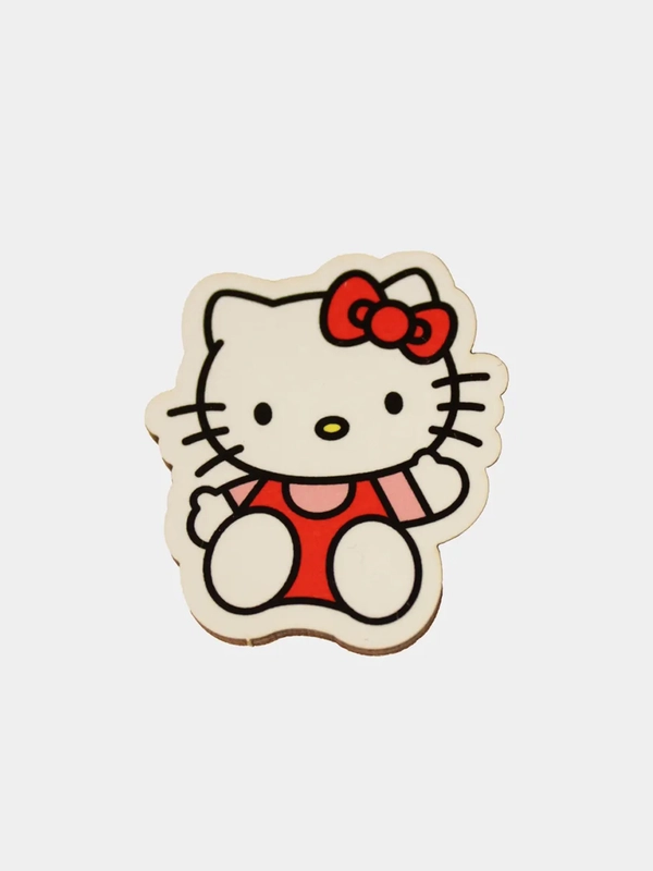 Значок деревянный "Hello Kitty"