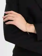Багровый женский браслет на руку