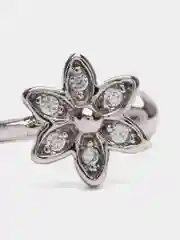 Белый серьги-каффы