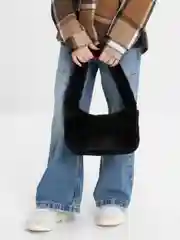 Сумка черная, с мехом