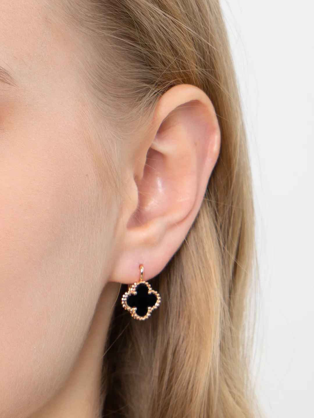 Черный серьги "Клевер" Fallon Jewelry из гипоаллергенного медицинского сплава