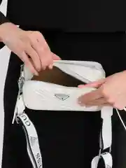 Белый сумка женская на плечо / через плечо, кросс боди, черная, белая