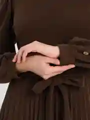 Коричневый платье женское